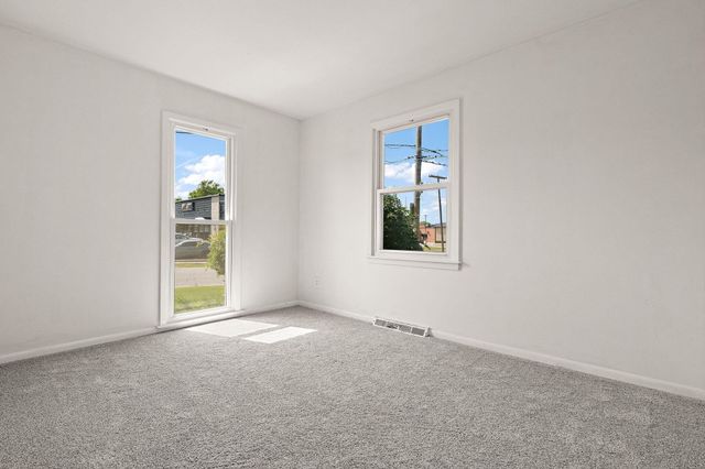 518 Merrillville Road, Crown Point, IN 46307