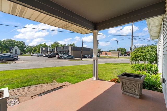 518 Merrillville Road, Crown Point, IN 46307