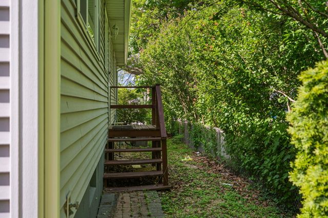 518 Merrillville Road, Crown Point, IN 46307