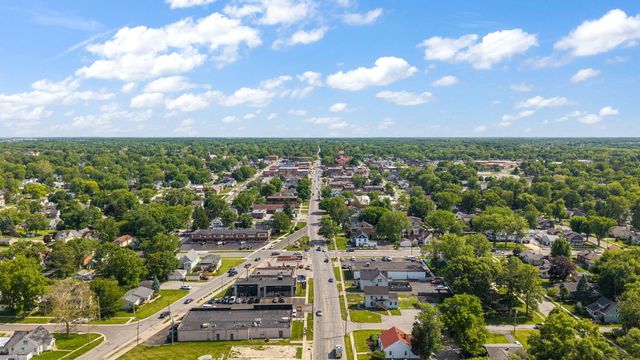 518 Merrillville Road, Crown Point, IN 46307
