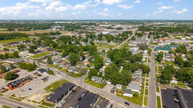 518 Merrillville Road, Crown Point, IN 46307