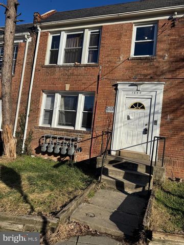 1620 17TH PL SE, Washington, DC 20020