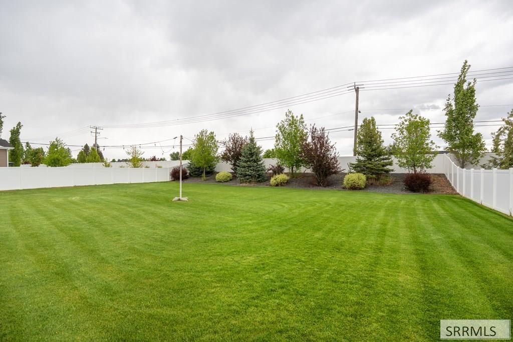 Image 10 of property listing at 5147 Adobe Drive, Idaho Falls, ID 83404