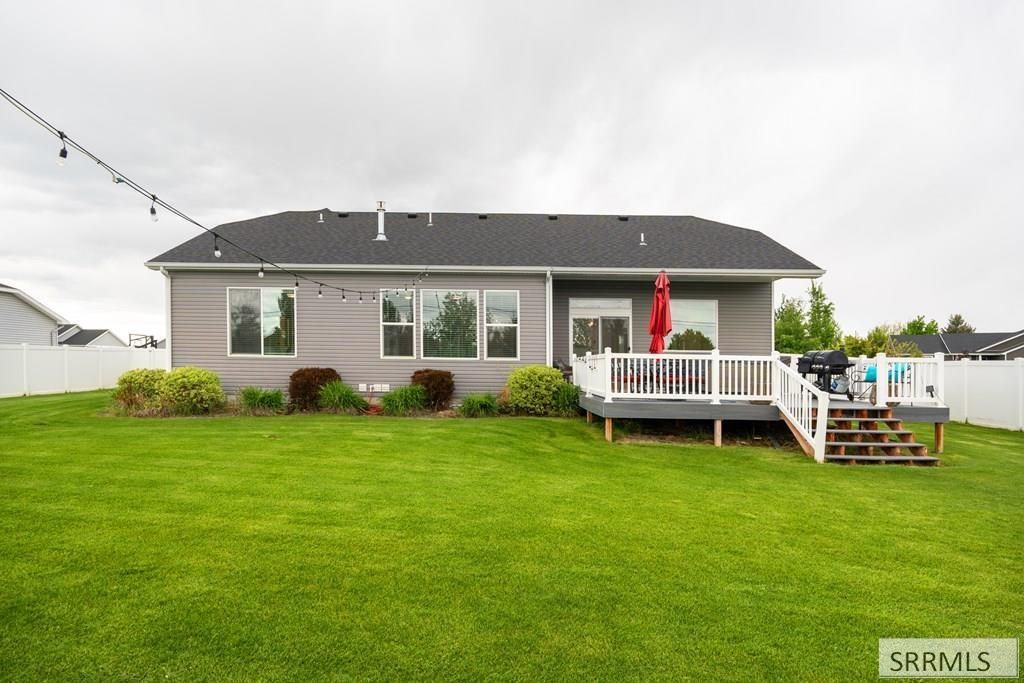 Image 5 of property listing at 5147 Adobe Drive, Idaho Falls, ID 83404