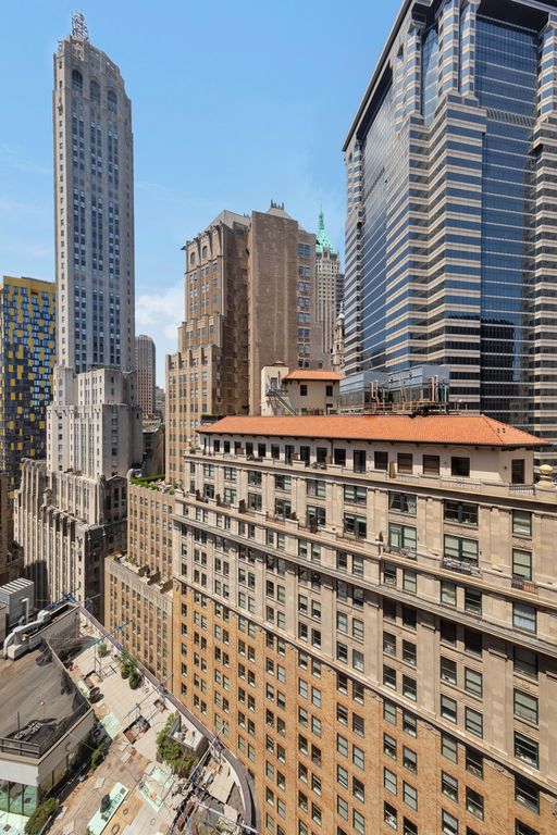 75 Wall St Apt 28I, New York City, NY 10005