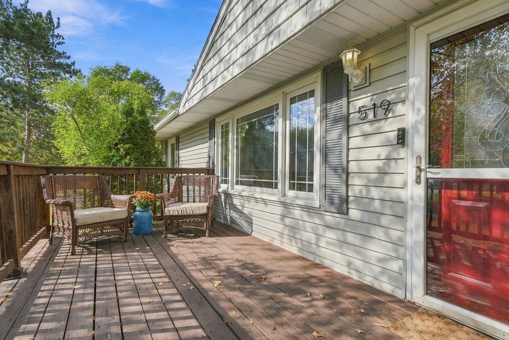 519 Doris Avenue, Shoreview, MN 55126 — photo 2