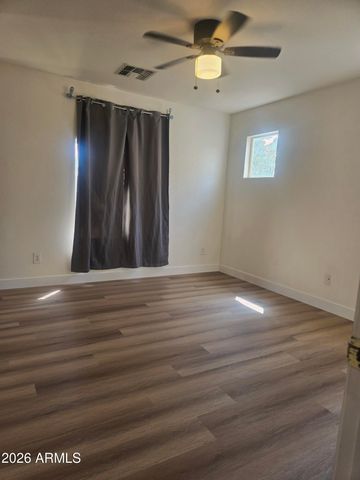 1442 E Mobile Lane Lane E, Phoenix, AZ 85040