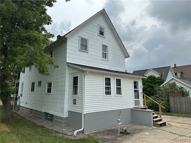 35 Cowing Street, Lancaster, NY 14043