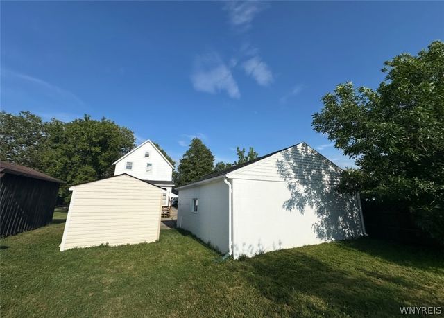 35 Cowing Street, Lancaster, NY 14043