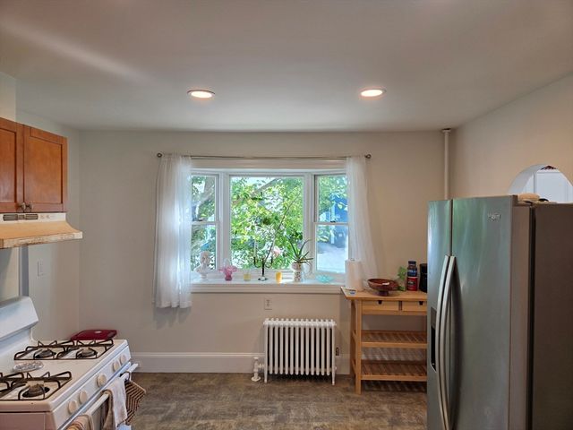 11 Prescott St 1, Salem, MA 01970