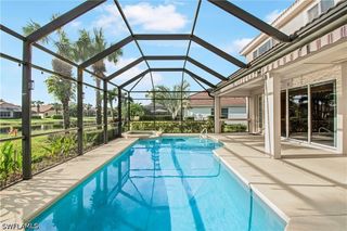 2133 Fairmont LN, Naples, FL 34120