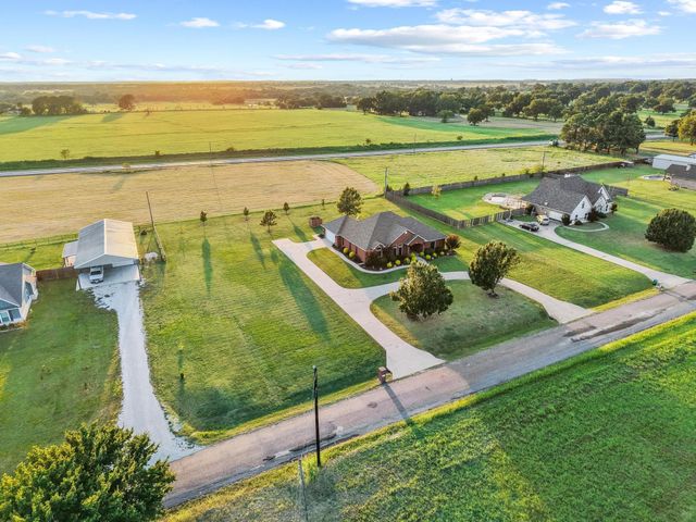 5025 Old Town Road, Whitesboro, TX 76273