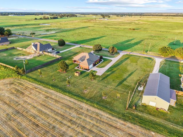 5025 Old Town Road, Whitesboro, TX 76273