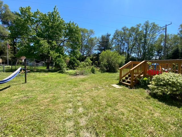 9070 Walnut Drive, Whitmore Lake, MI 48189