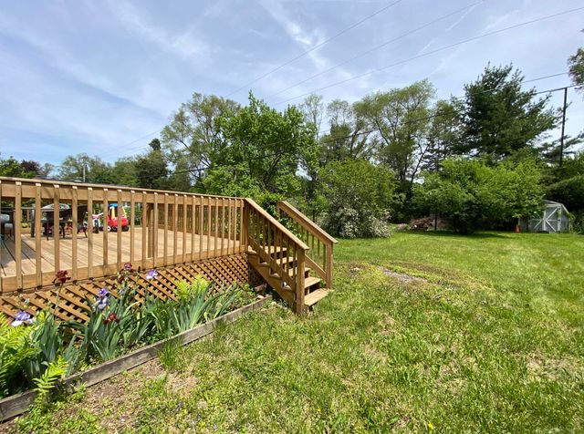 9070 Walnut Drive, Whitmore Lake, MI 48189