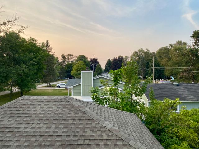 9070 Walnut Drive, Whitmore Lake, MI 48189