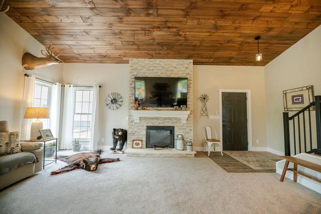 2126 N Emmertsen ROAD, Mount Pleasant, WI 53406