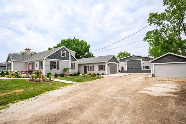 2126 N Emmertsen ROAD, Mount Pleasant, WI 53406