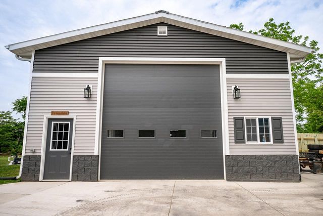 2126 N Emmertsen ROAD, Mount Pleasant, WI 53406