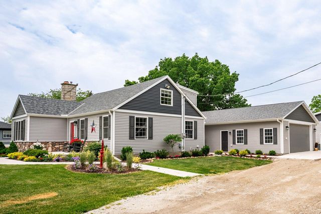 2126 N Emmertsen ROAD, Mount Pleasant, WI 53406