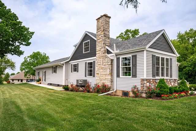 2126 N Emmertsen ROAD, Mount Pleasant, WI 53406