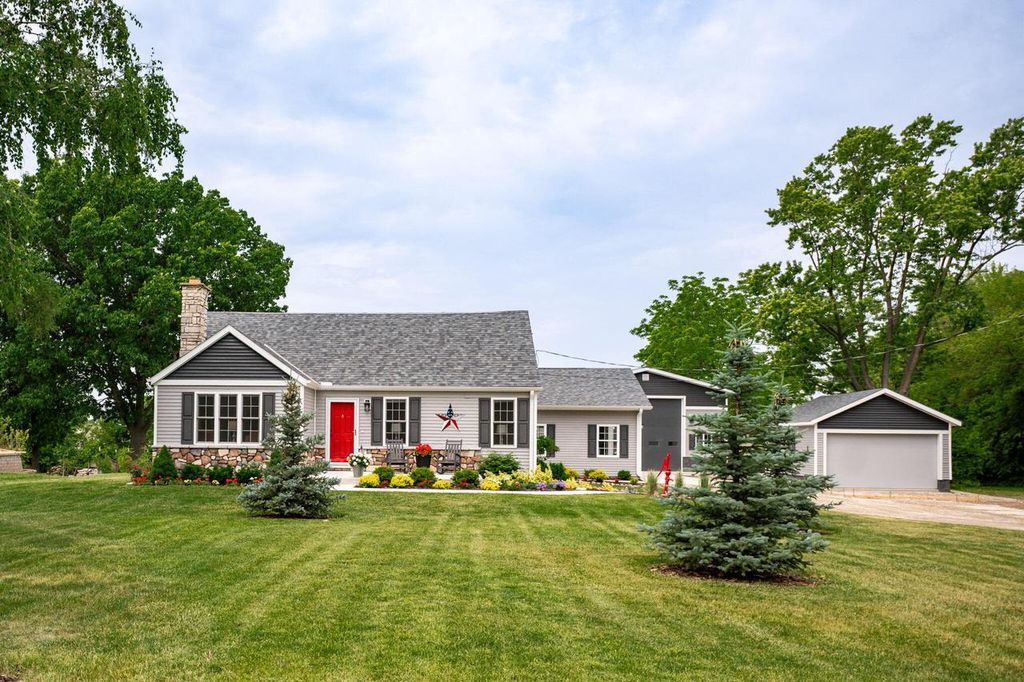 2126 N Emmertsen ROAD, Mount Pleasant, WI 53406