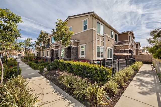 16502 Casa Grande Avenue 356, Fontana, CA 92336