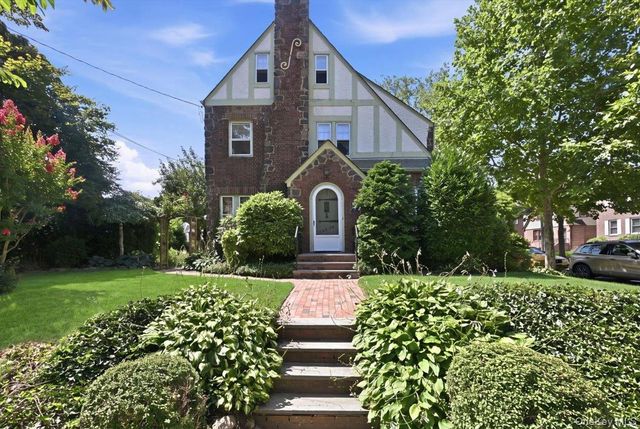 159-02 28th Avenue, Flushing, NY 11358