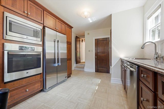 159-02 28th Avenue, Flushing, NY 11358