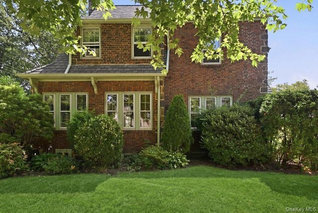 159-02 28th Avenue, Flushing, NY 11358