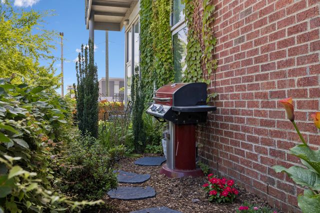 926 Woodland St Unit 105, Nashville, TN 37206