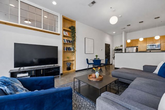926 Woodland St Unit 105, Nashville, TN 37206