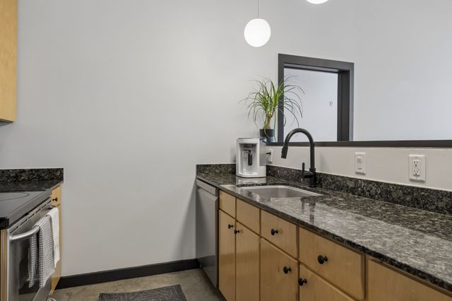 926 Woodland St Unit 105, Nashville, TN 37206