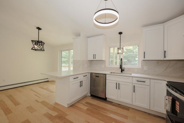 10 Eldorado Circle, Nashua, NH 03062