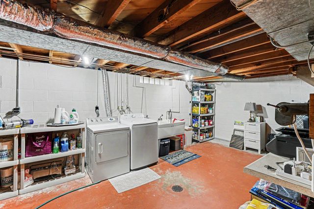 531 Locust Street, Chaska, MN 55318