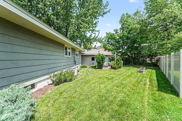 531 Locust Street, Chaska, MN 55318