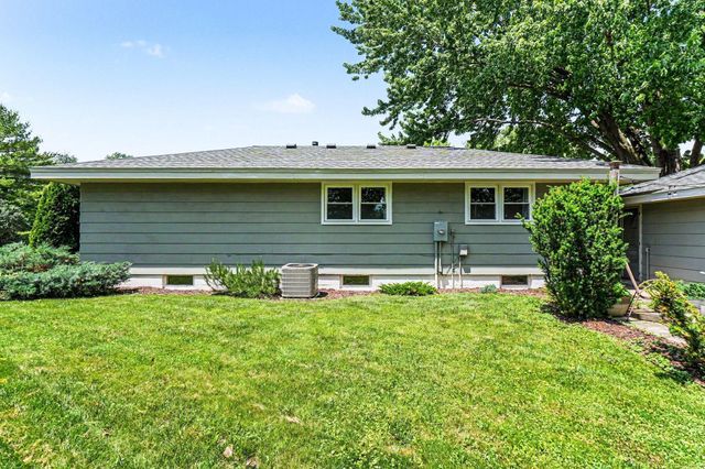 531 Locust Street, Chaska, MN 55318