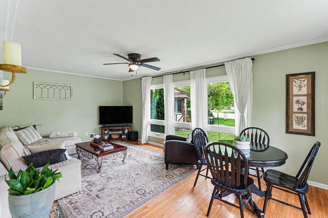 531 Locust Street, Chaska, MN 55318