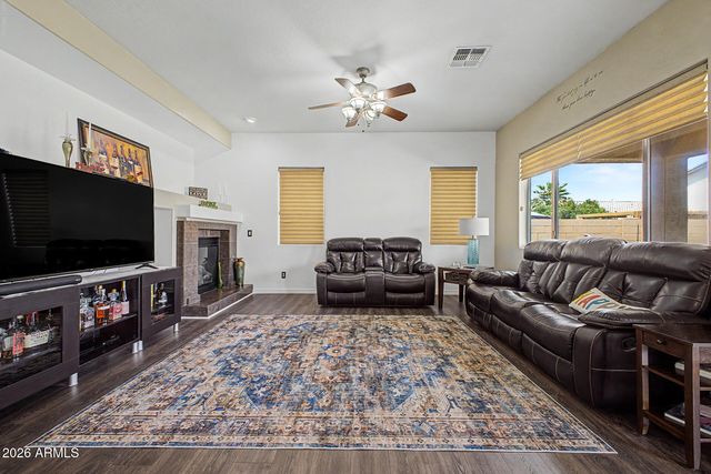 738 E SCORPIO Place, Chandler, AZ 85249