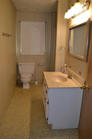 142 Oakridge Dr, Golden Meadow, LA 70357