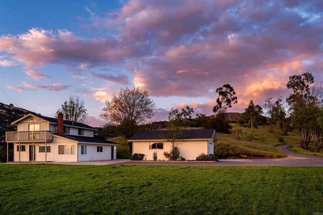89 Bear Valley Heights Road, Escondido, CA 92027