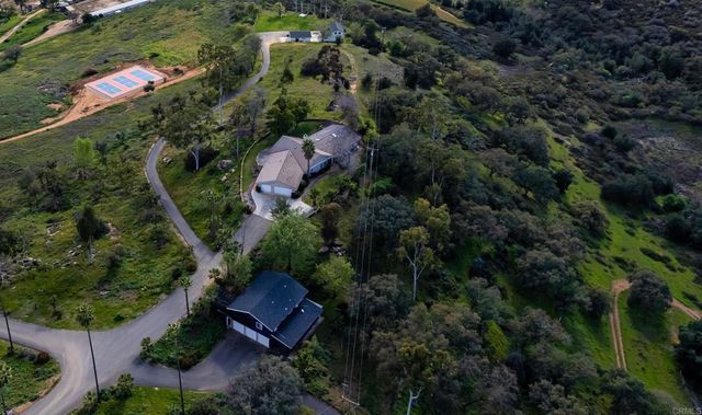 89 Bear Valley Heights Road, Escondido, CA 92027