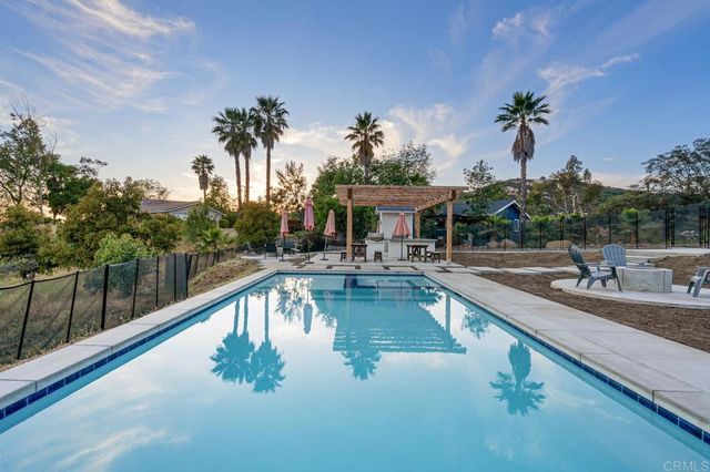 89 Bear Valley Heights Road, Escondido, CA 92027