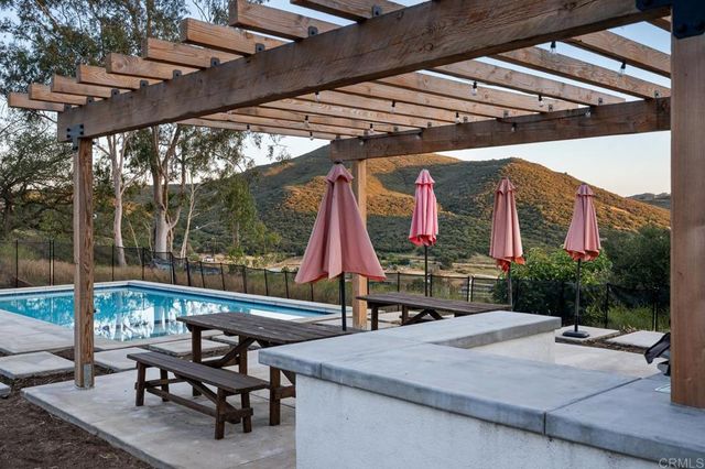 89 Bear Valley Heights Road, Escondido, CA 92027