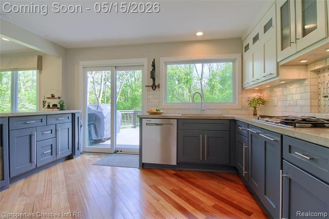 19727 Scenic Harbour Drive, Northville, MI 48167