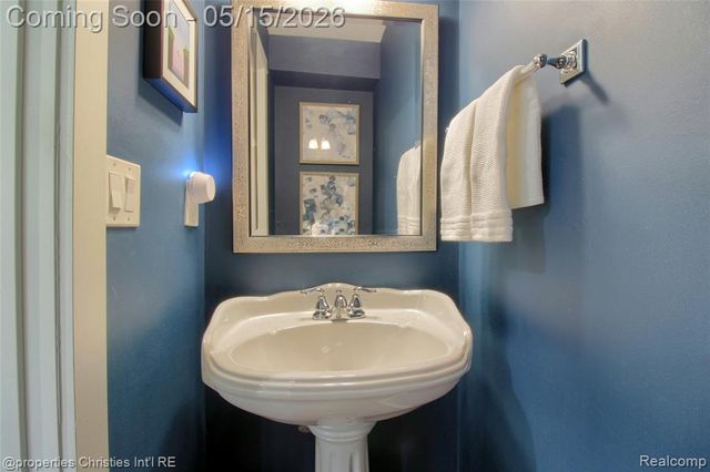 19727 Scenic Harbour Drive, Northville, MI 48167