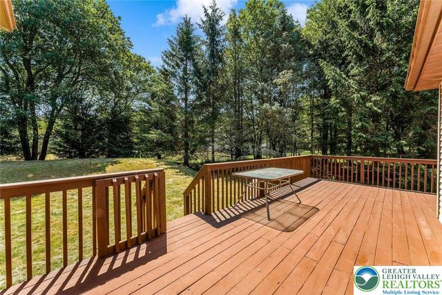 28 Penn Forest Trail, Penn Forest Twp, PA 18210