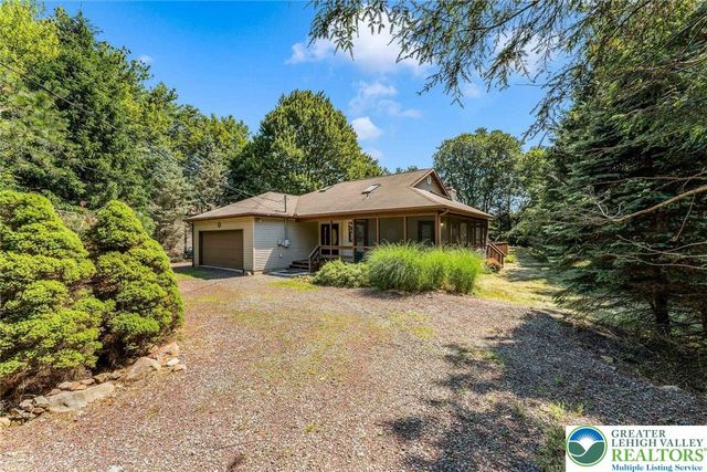 28 Penn Forest Trail, Penn Forest Twp, PA 18210