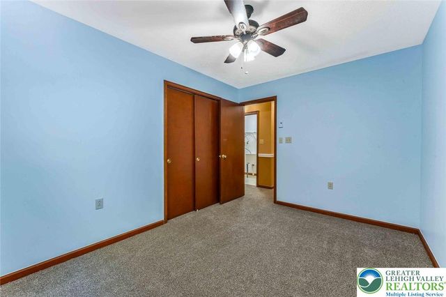 28 Penn Forest Trail, Penn Forest Twp, PA 18210