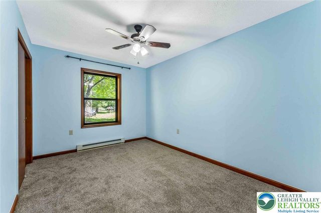28 Penn Forest Trail, Penn Forest Twp, PA 18210